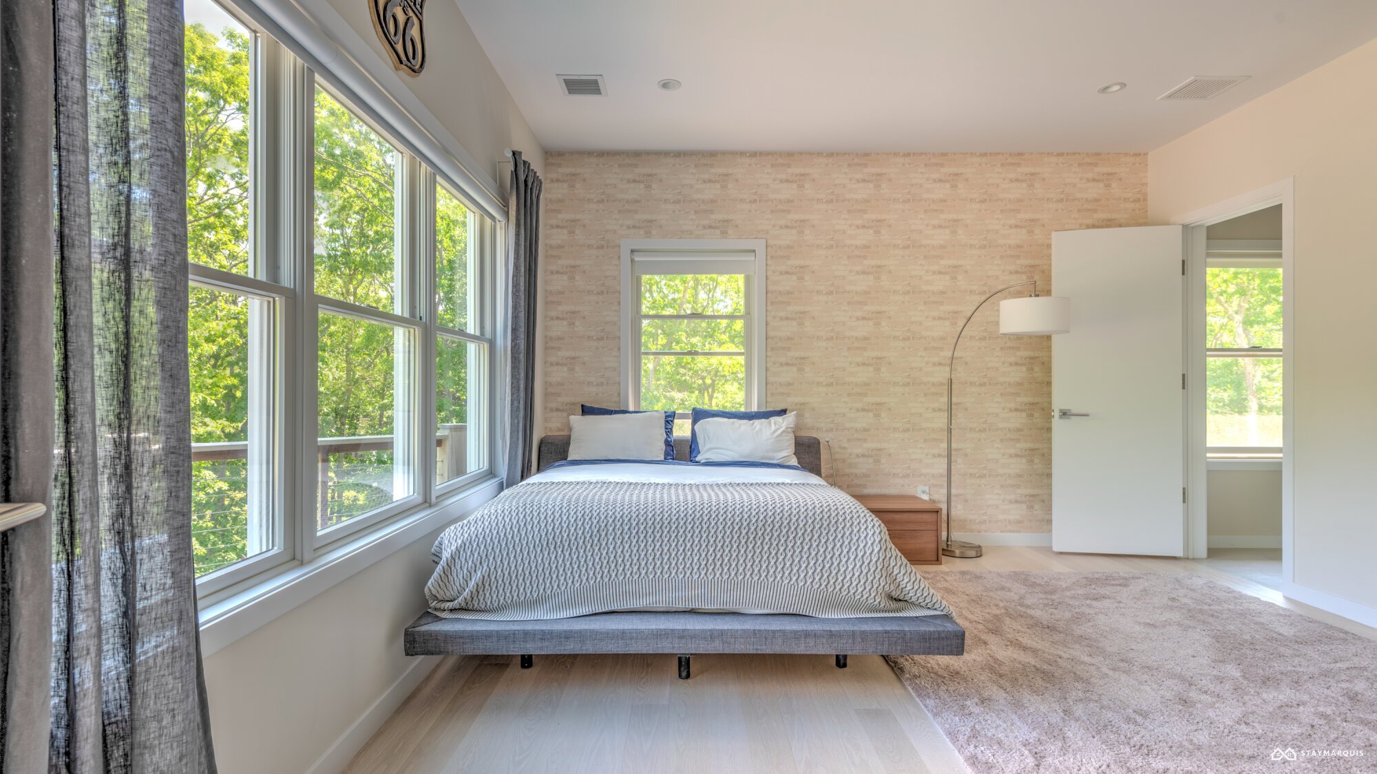 Residence image 3