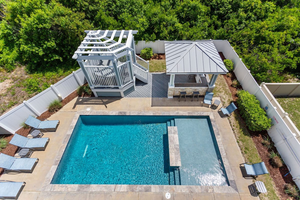 Private pool