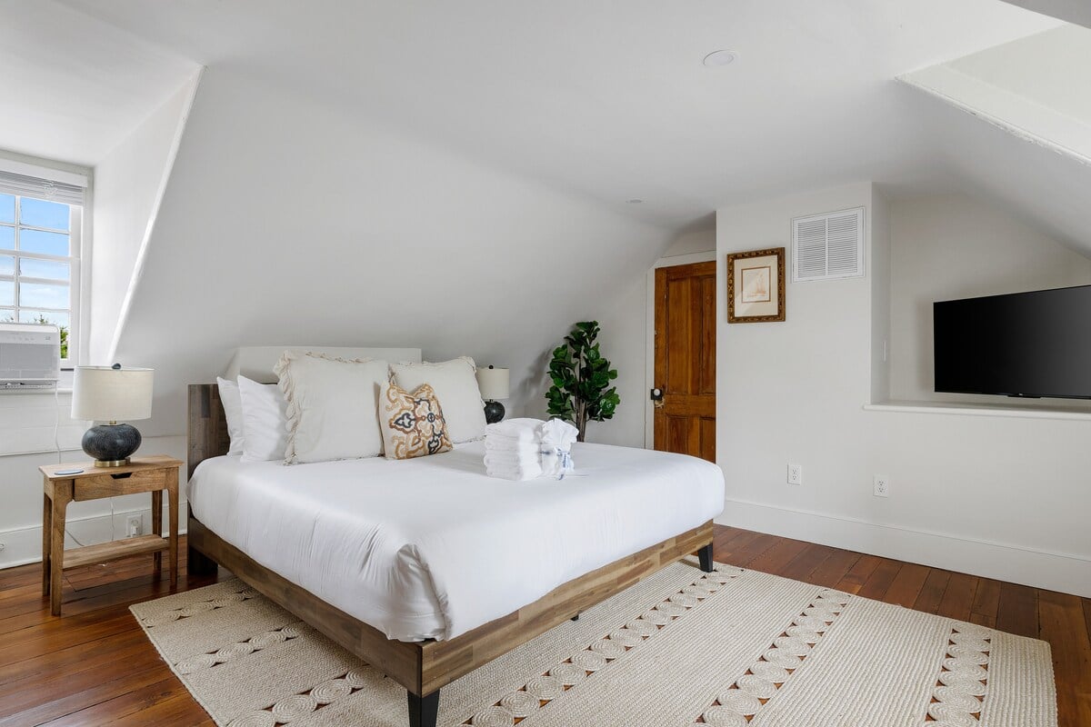Casa Fuego (Fire House) - Suite B | Private Porch image 32
