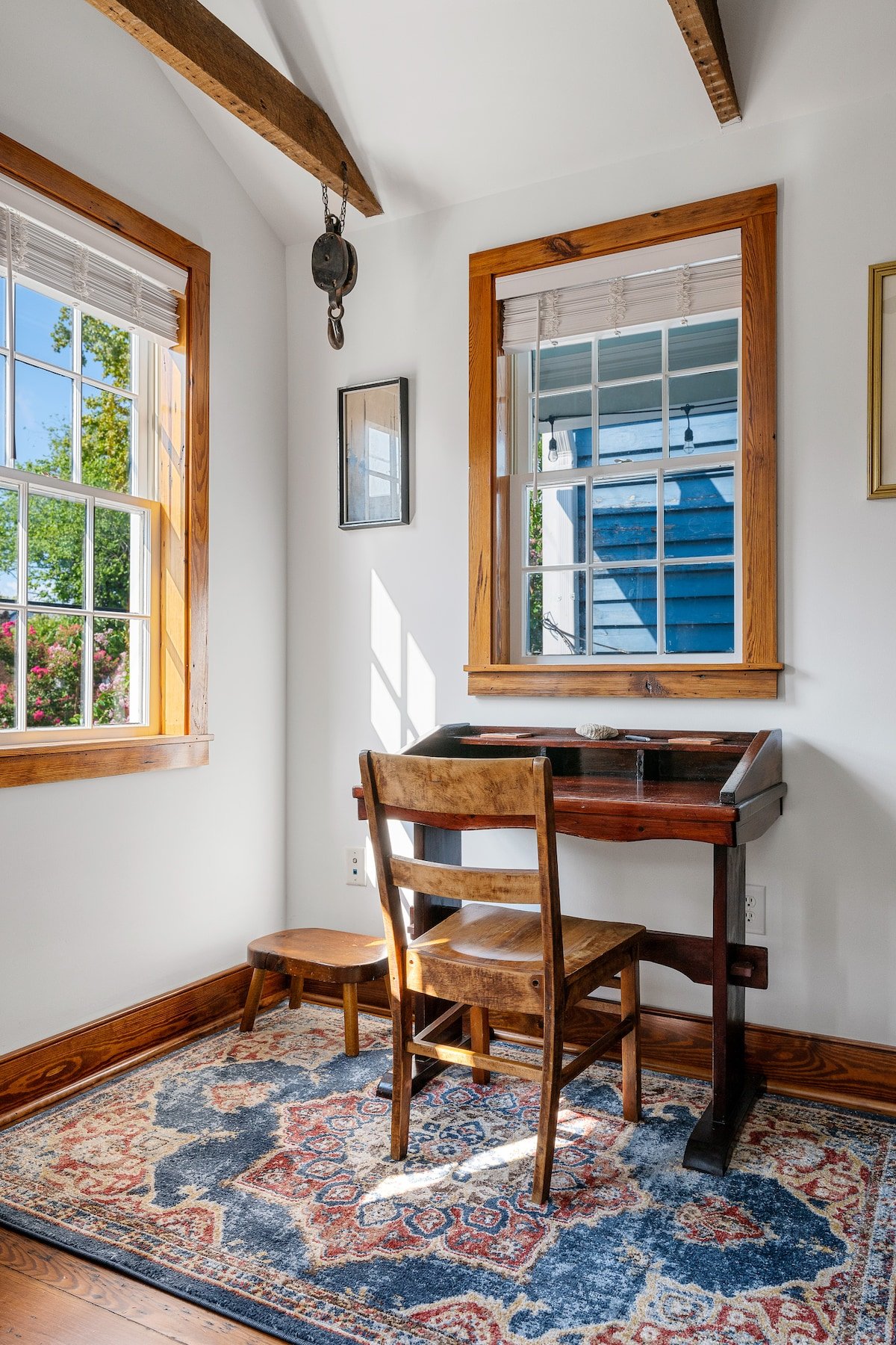 Casa Vieja-B: Sunny and Sleek 1BR image 11
