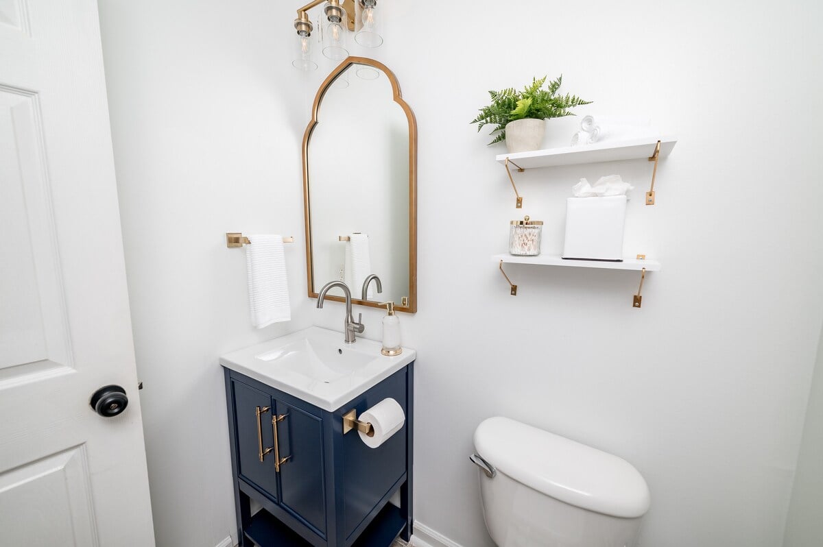 Downstairs half bath