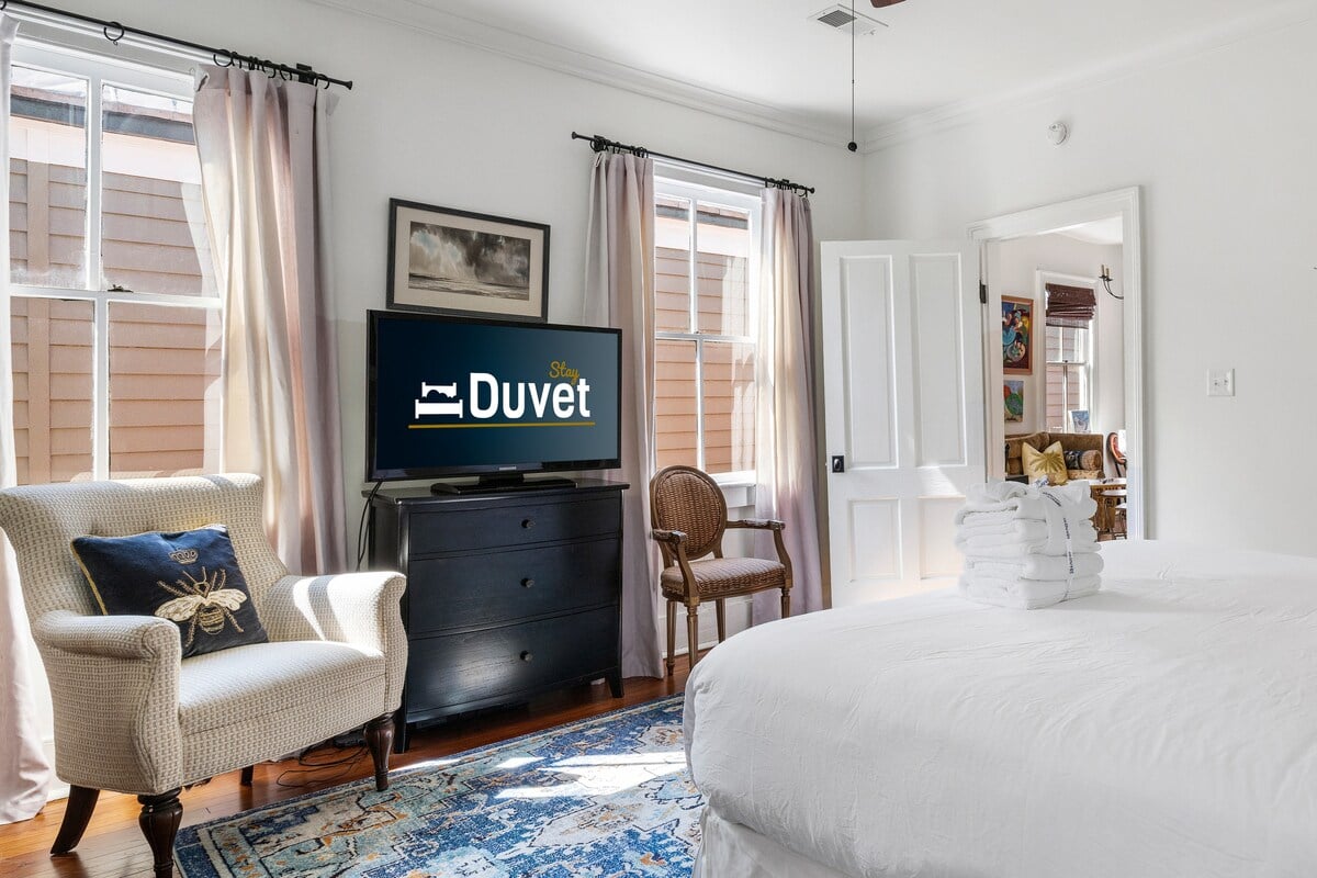 Radiant Retreat | A Cozy Haven with Eclectic Char image 26