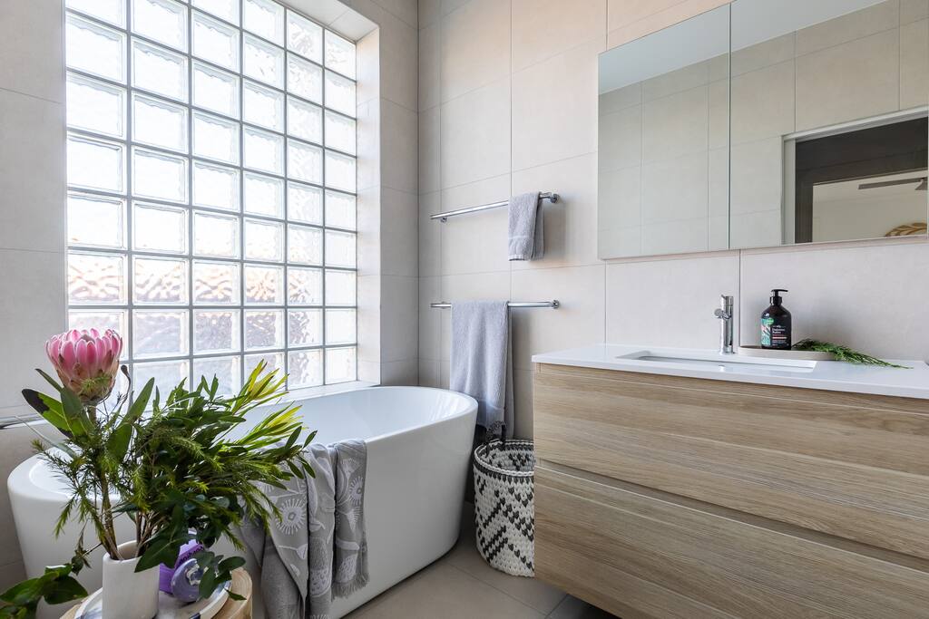 Master Bathroom 2