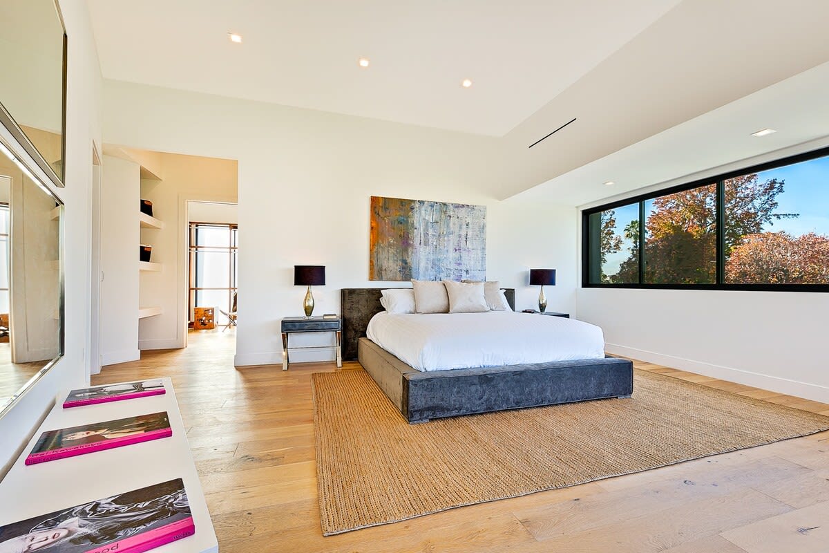 Residence image 2