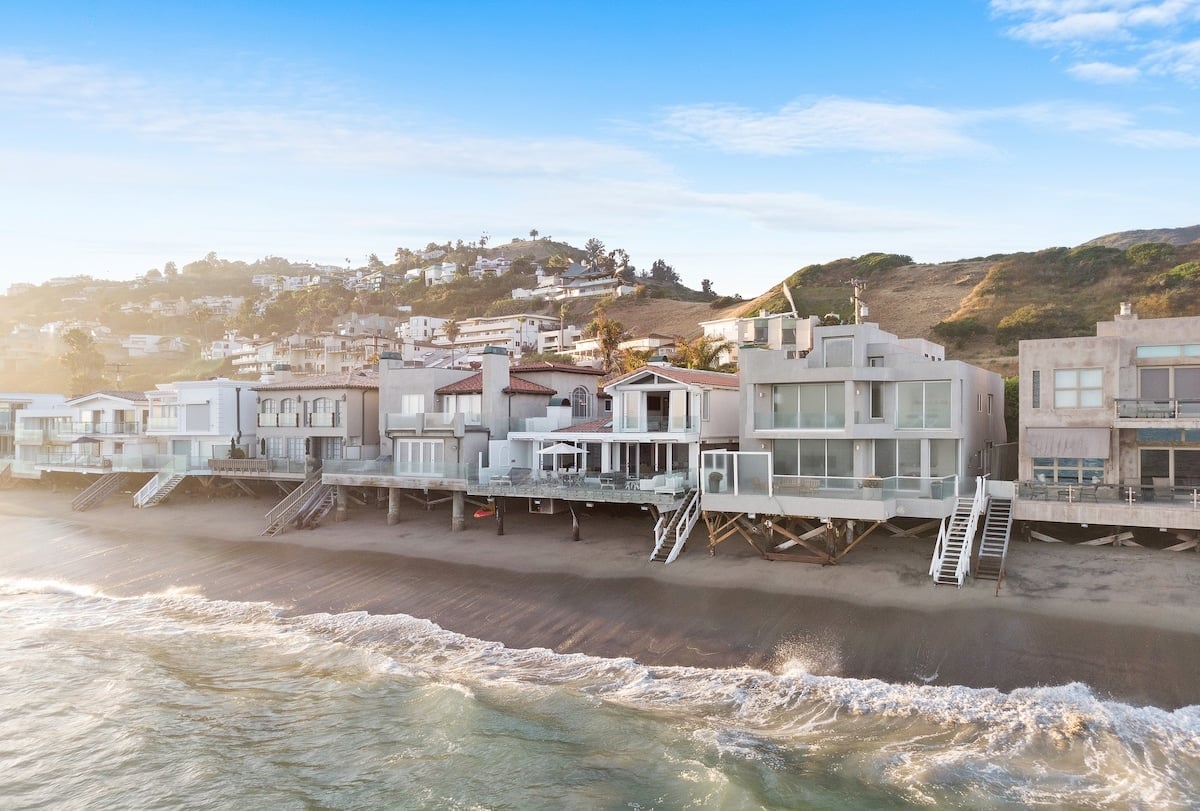 Barefoot days and salt-air evenings at the water's edge in Malibu, CA