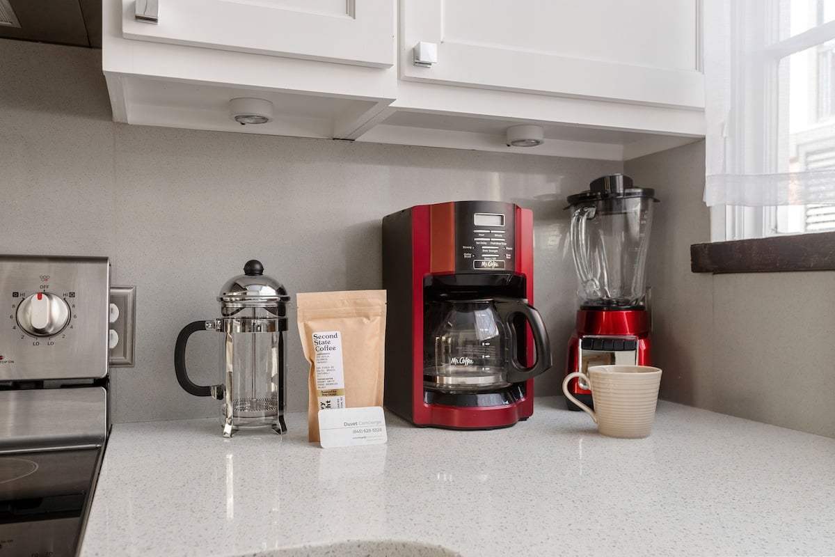 Hibiscus House: Embrace Comfort and Convenience! image 14