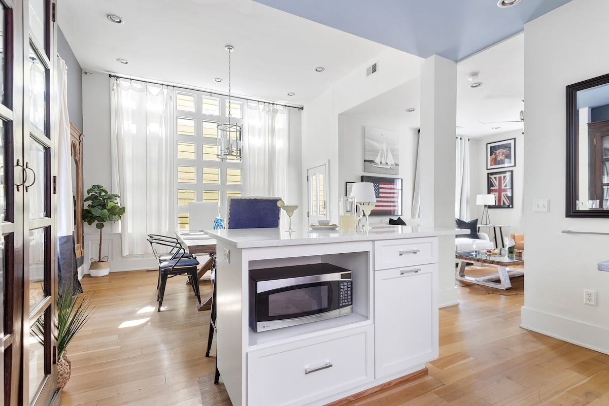 Hibiscus House: Embrace Comfort and Convenience! image 15