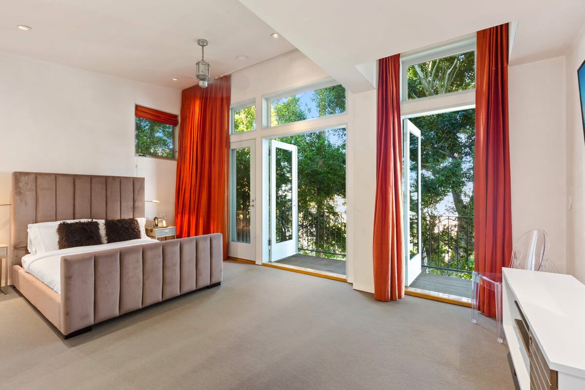 Residence image 4