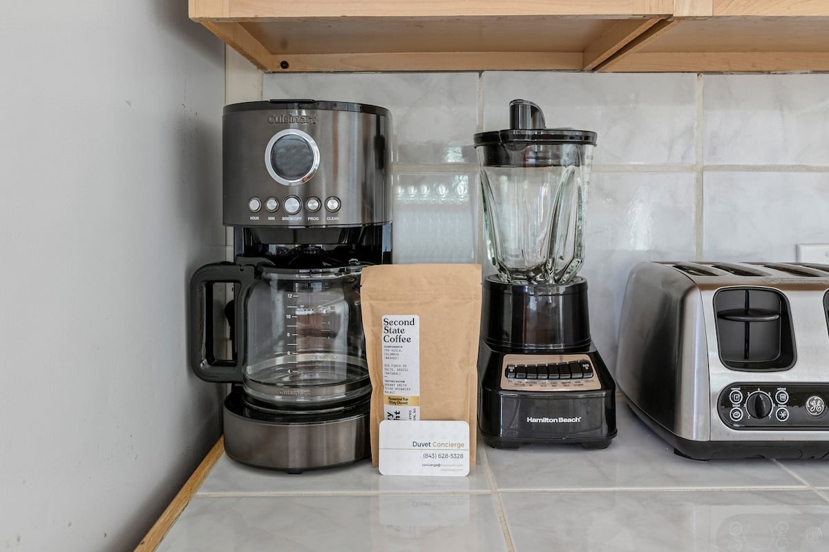 Standard Coffee Maker - 1 Bag Provided