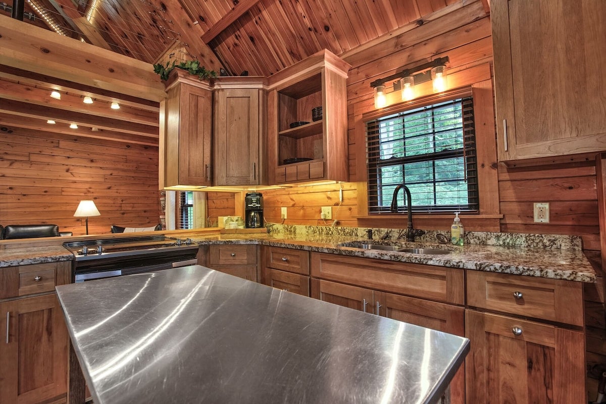 Spacious kitchen island for displaying all of your tasty vacation treats!