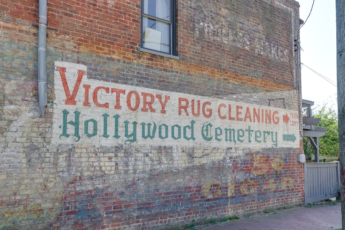 Walk to Hollywood Cemetery.