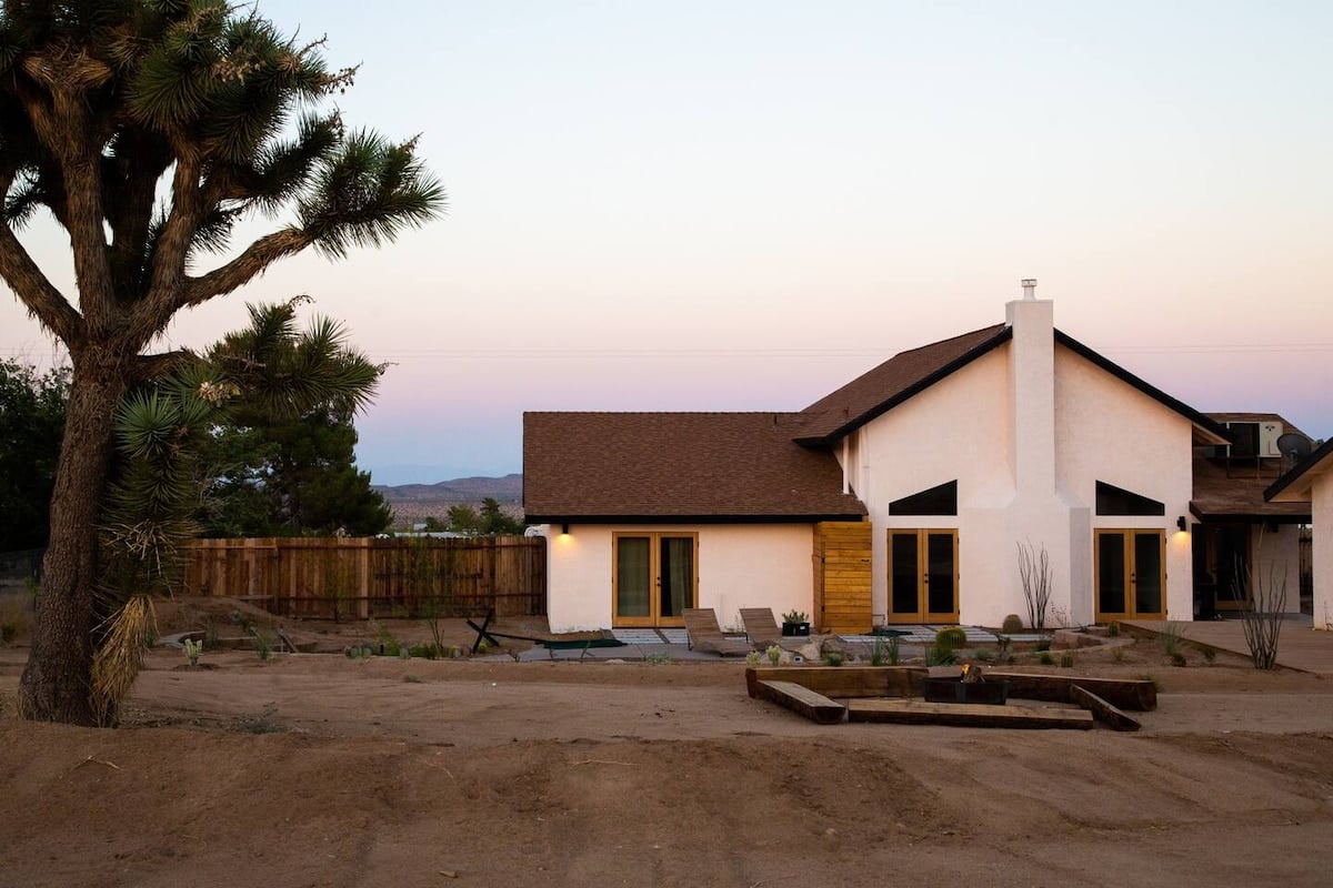 Experience the chic allure of Yucca Valley in Yucca Valley, CA