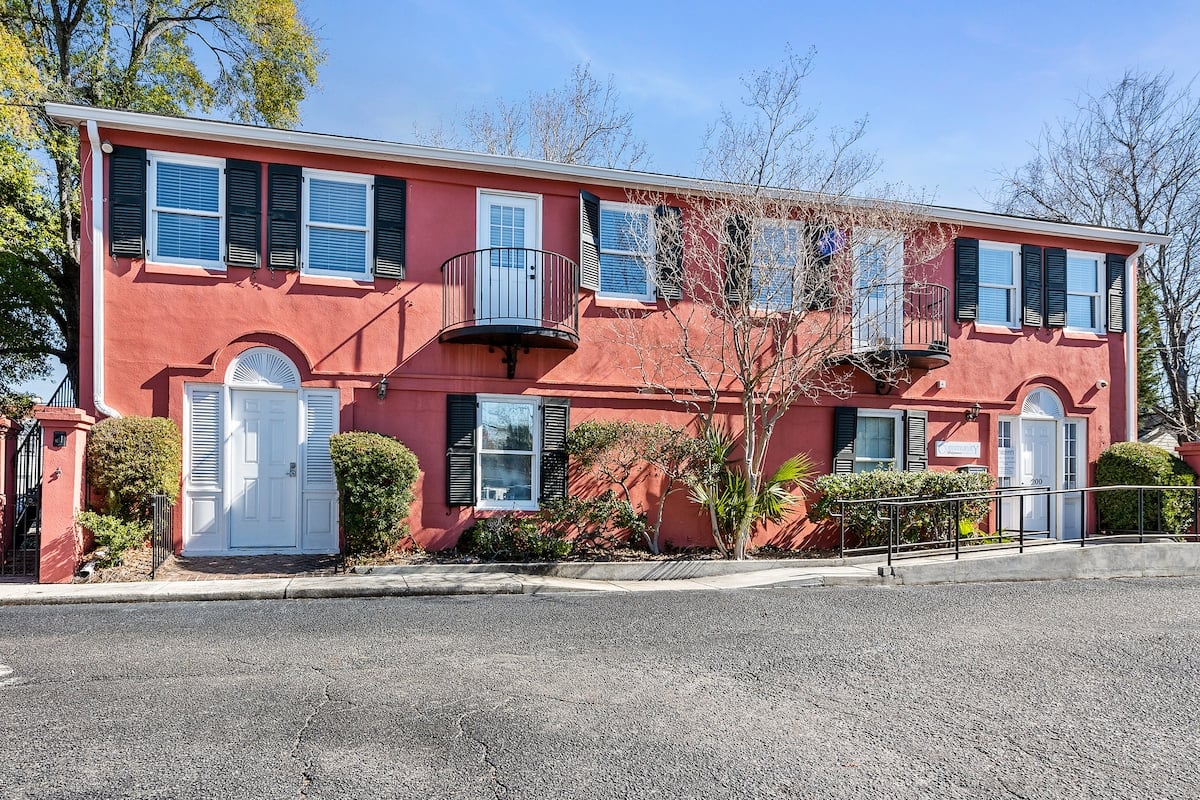 Discover the essence of refined living in Charleston, SC