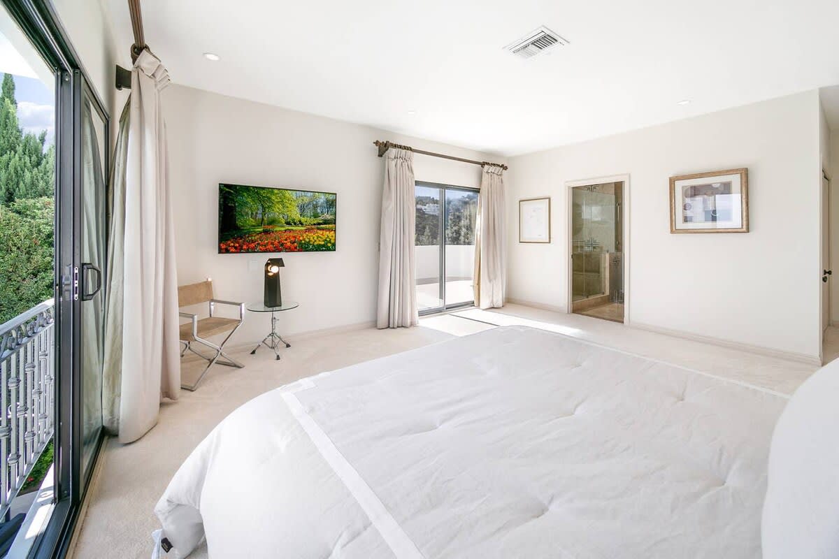 Residence image 1
