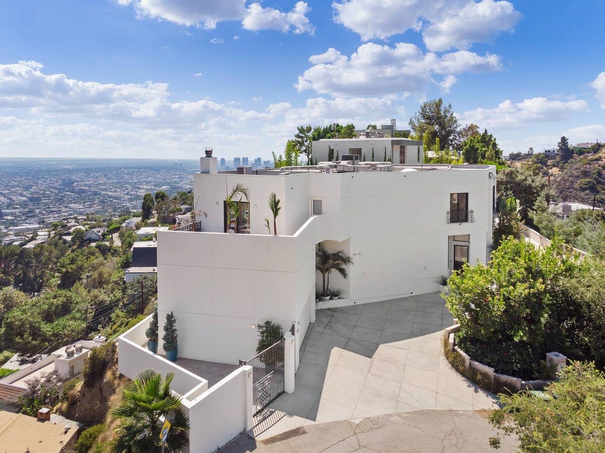 Residence image 2