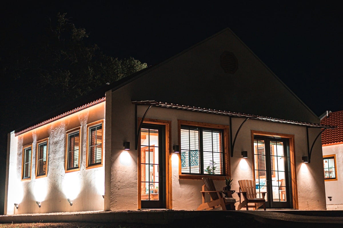 Dutch-inspired charm and wide-open days at a Waco cottage built for gathering in Waco, TX