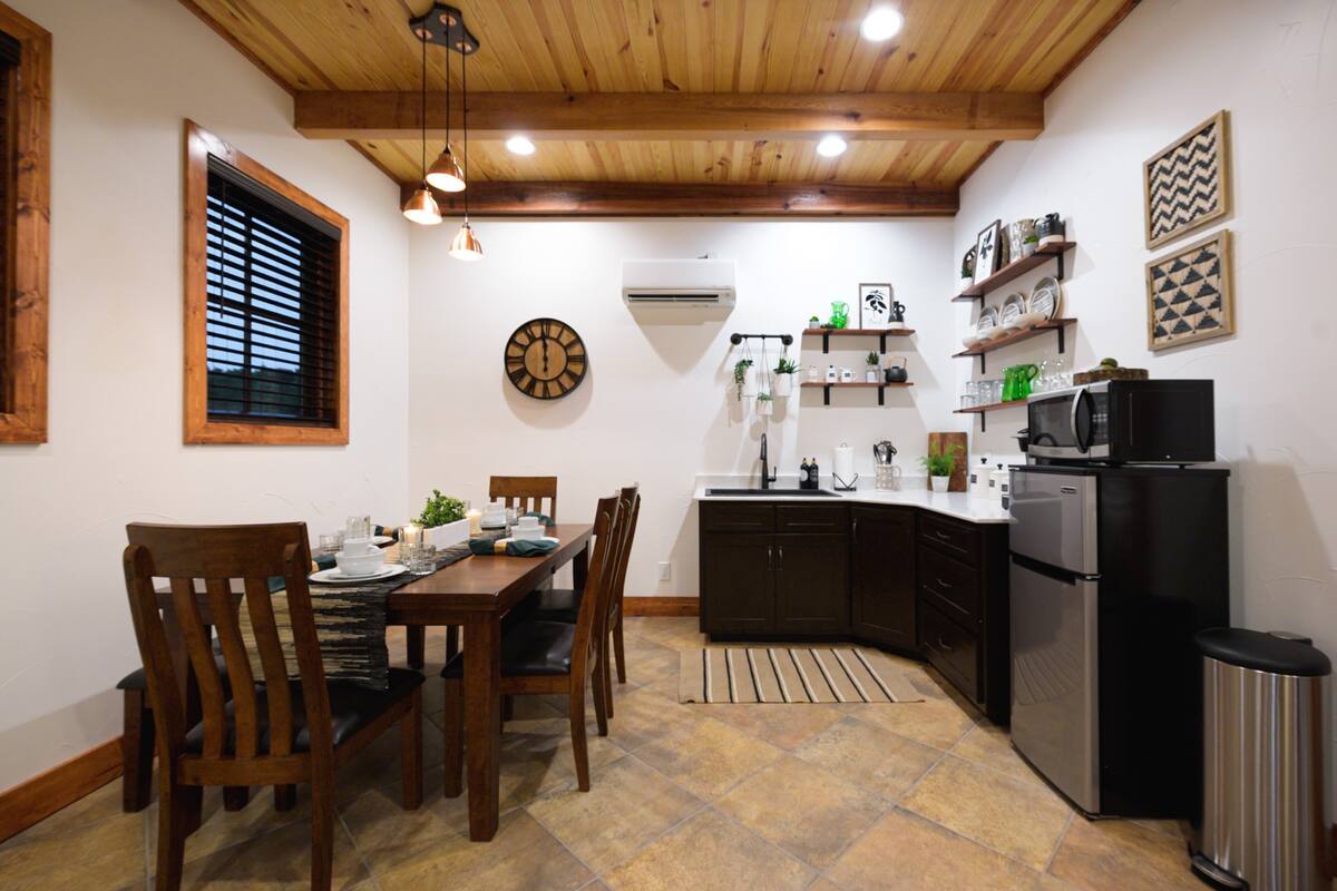 Dining and Kitchenette