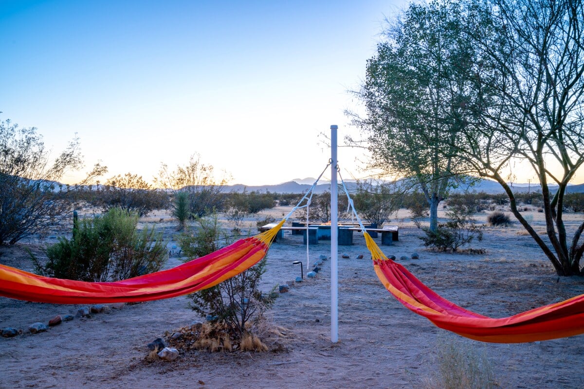The Moonsong: Joshua Tree - Hot Tub & Yoga Studio image 8
