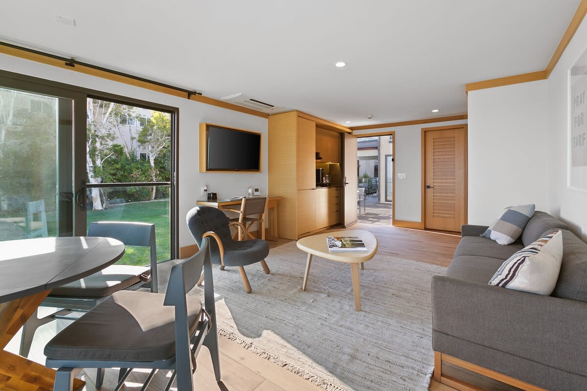 Residence image 4