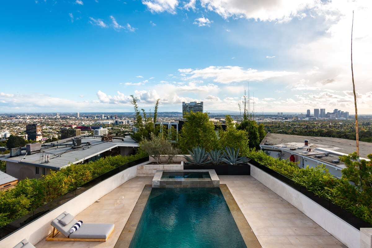 Residence image 2