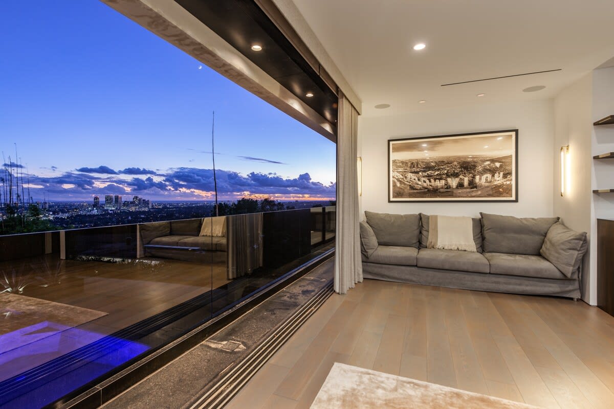 Elevate your stay in the Hollywood Hills in Los Angeles, CA