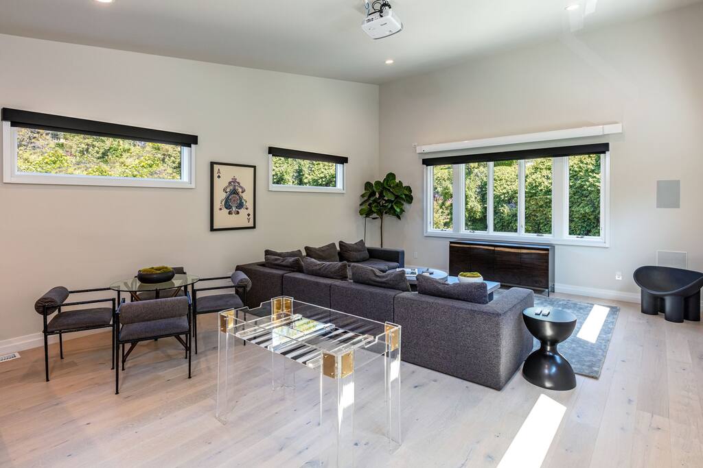 Residence image 3