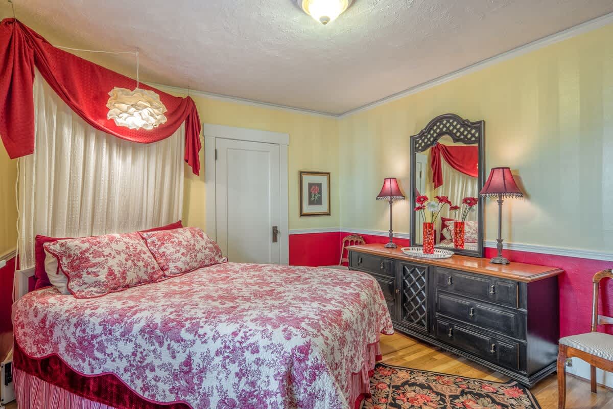 Residence image 2