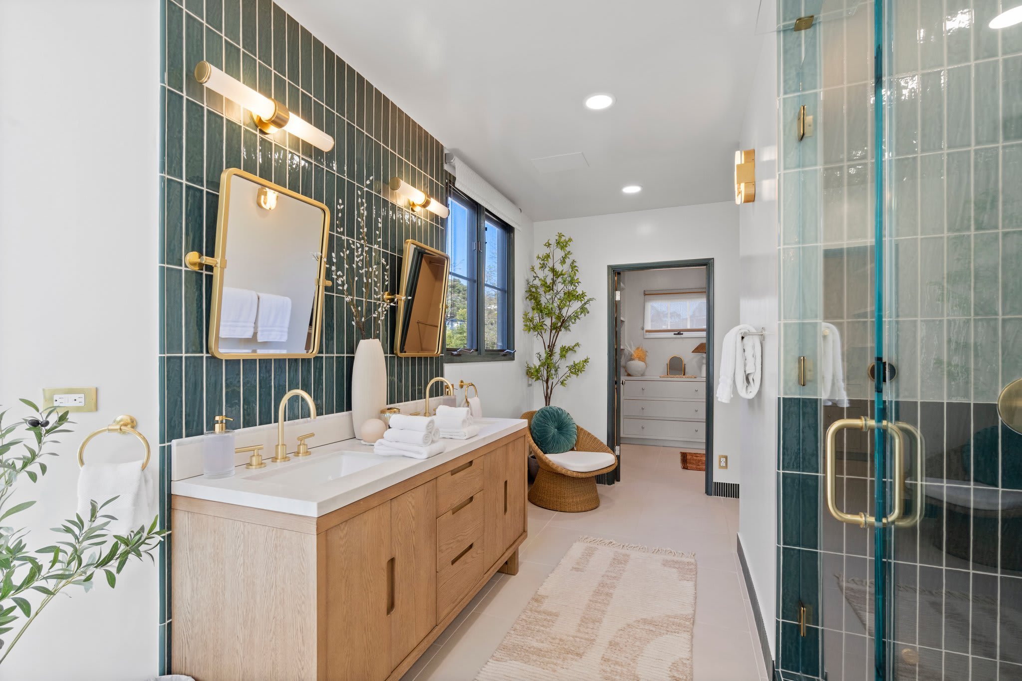 Residence image 3