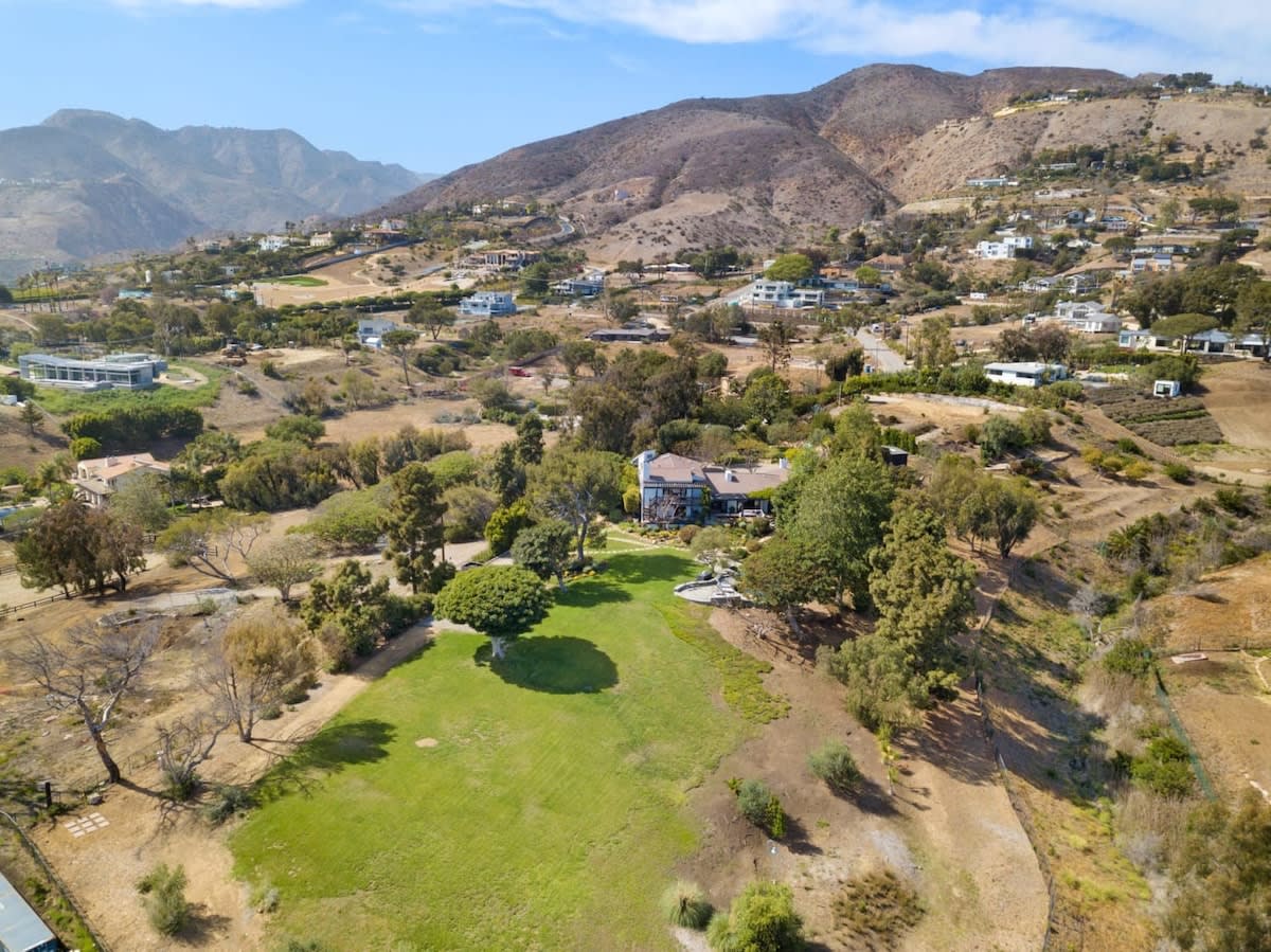 Residence image 1