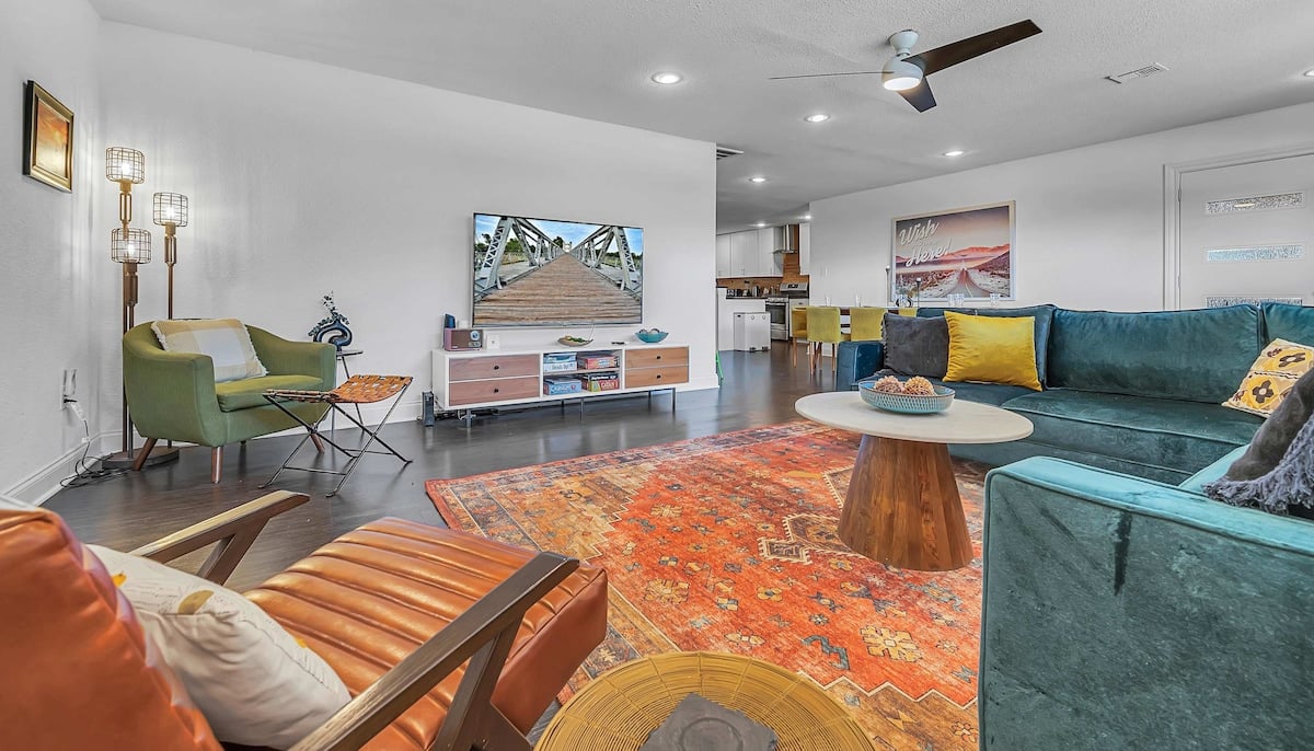 The Mod Poppy | Large 5BR | 10 Mins to Waco Sights image 19
