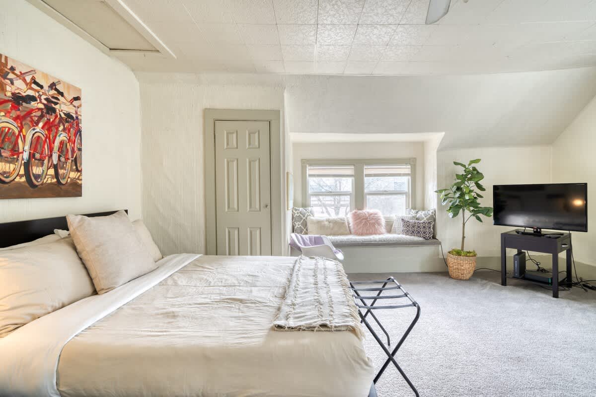 Explore urban charm in Portland's Buckman District in Portland, OR