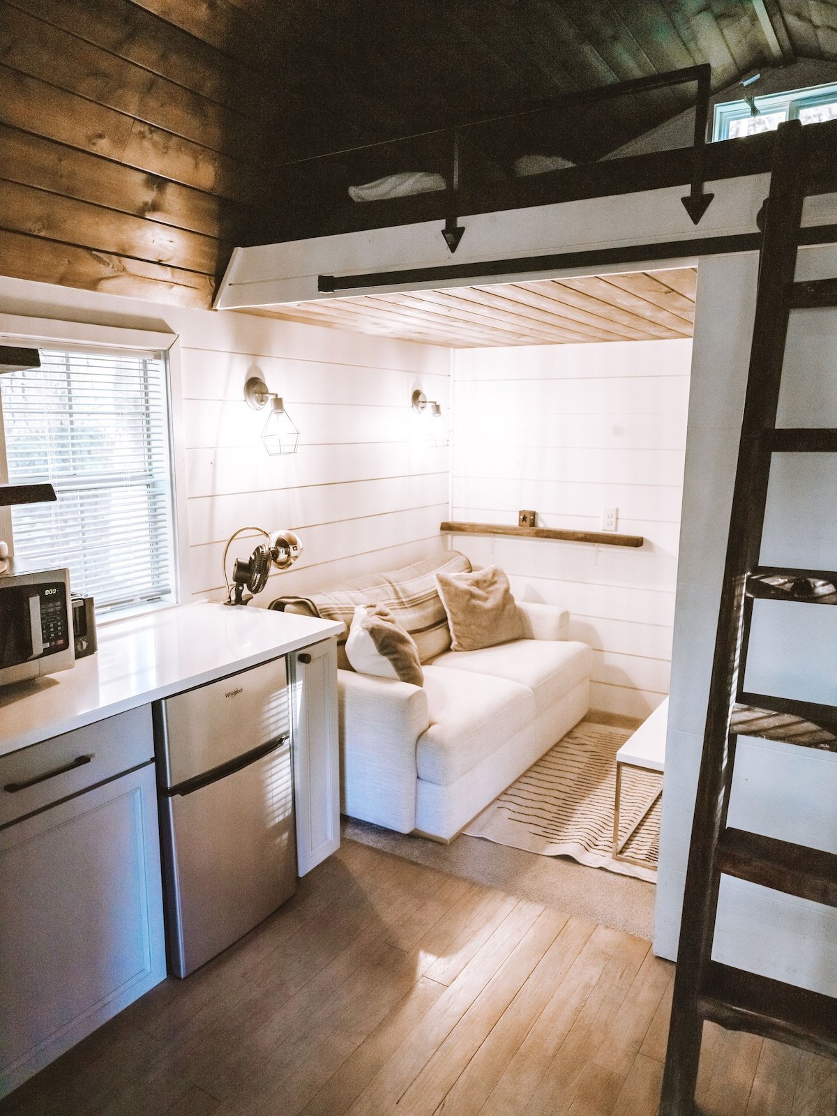 Clay Baby- luxury shed conversion on the river image 36