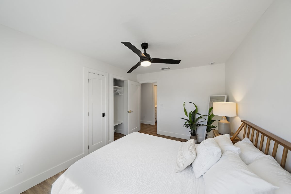 Bedroom 3 - Queen Bed