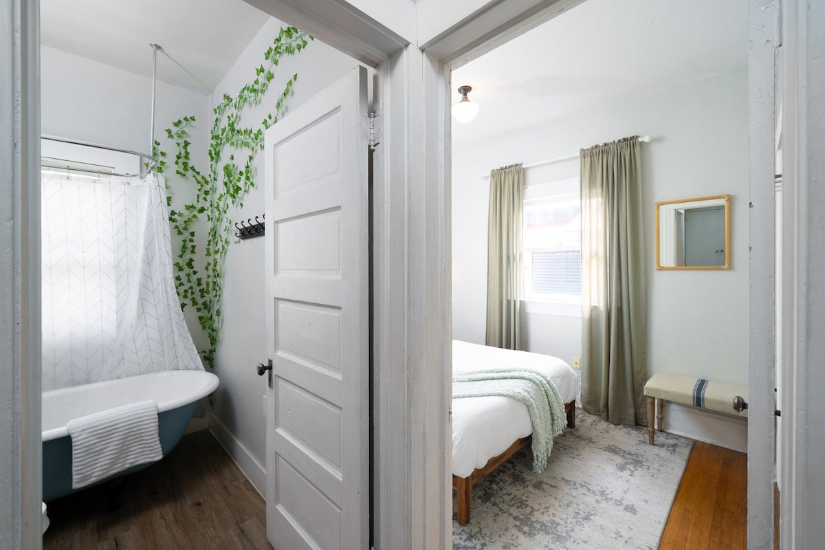 Three bedrooms and a neighborhood that does the rest in Portland, OR
