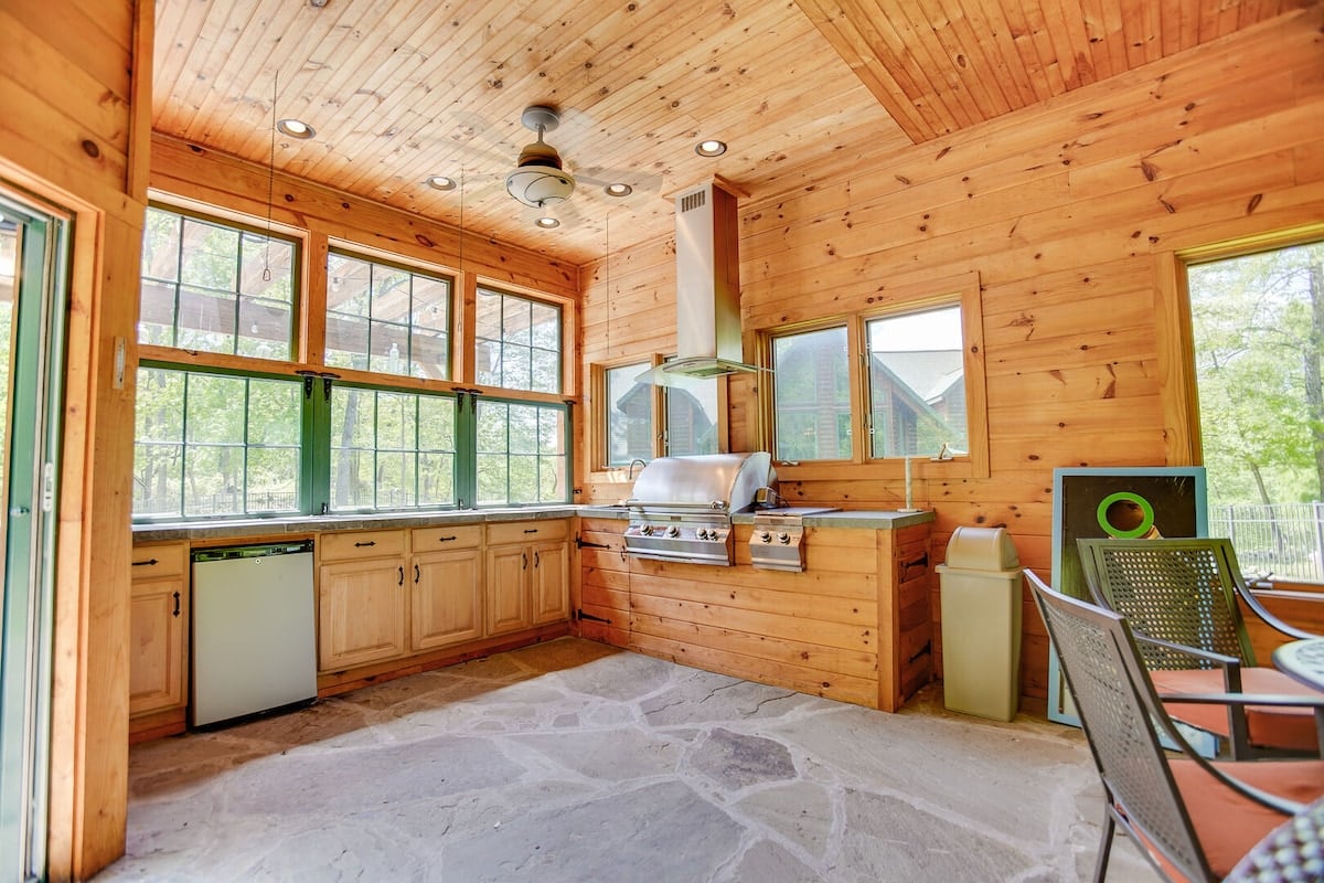 Escape to luxury atop the Lancaster peaks in Reinholds, PA