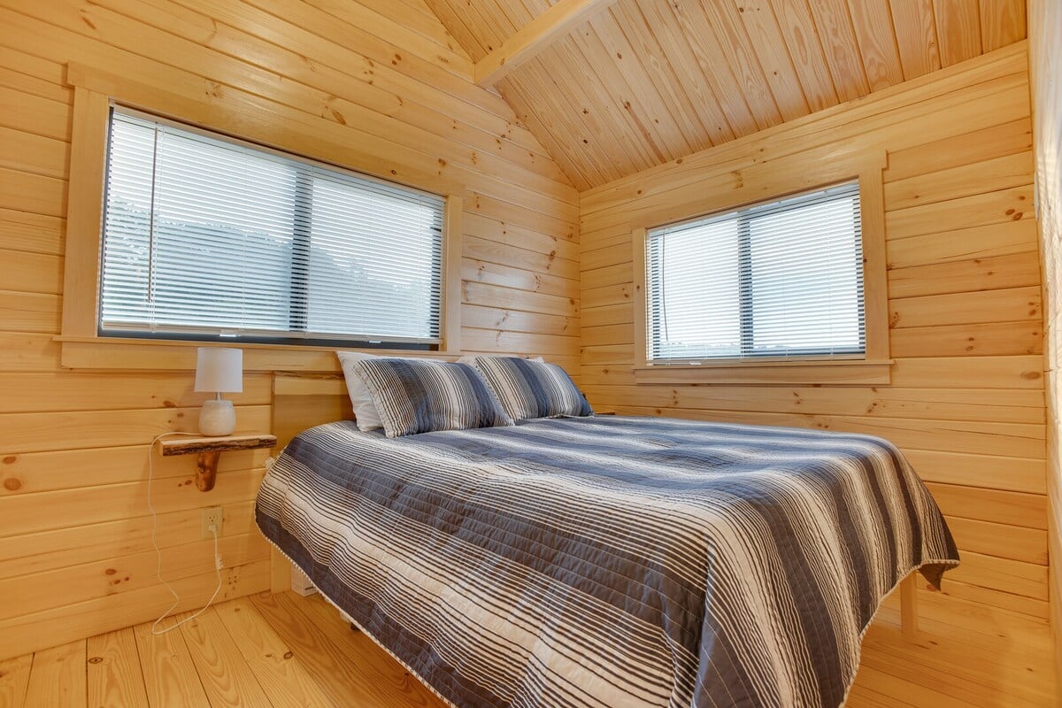 Bedroom 1- Queen Bed. Located in the treehouse cabin.