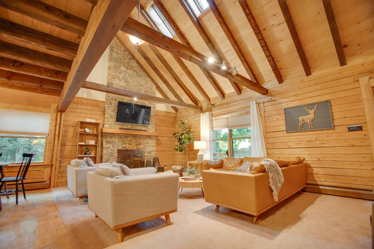 When you first enter the home you are greeted with large ceilings, beautiful furnishings, and a welcoming floor plan!