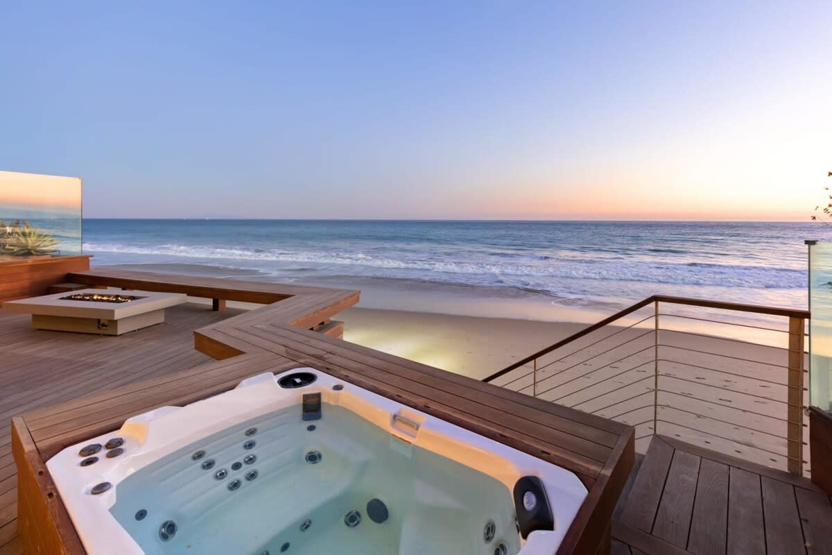 Luxury seaside living in Malibu in Malibu, CA