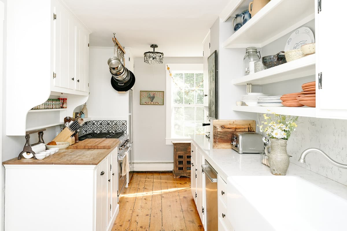 Our amazing workhorse kitchen, complete with a commercial Viking stove and everything you'll need to create family meals and memories! 