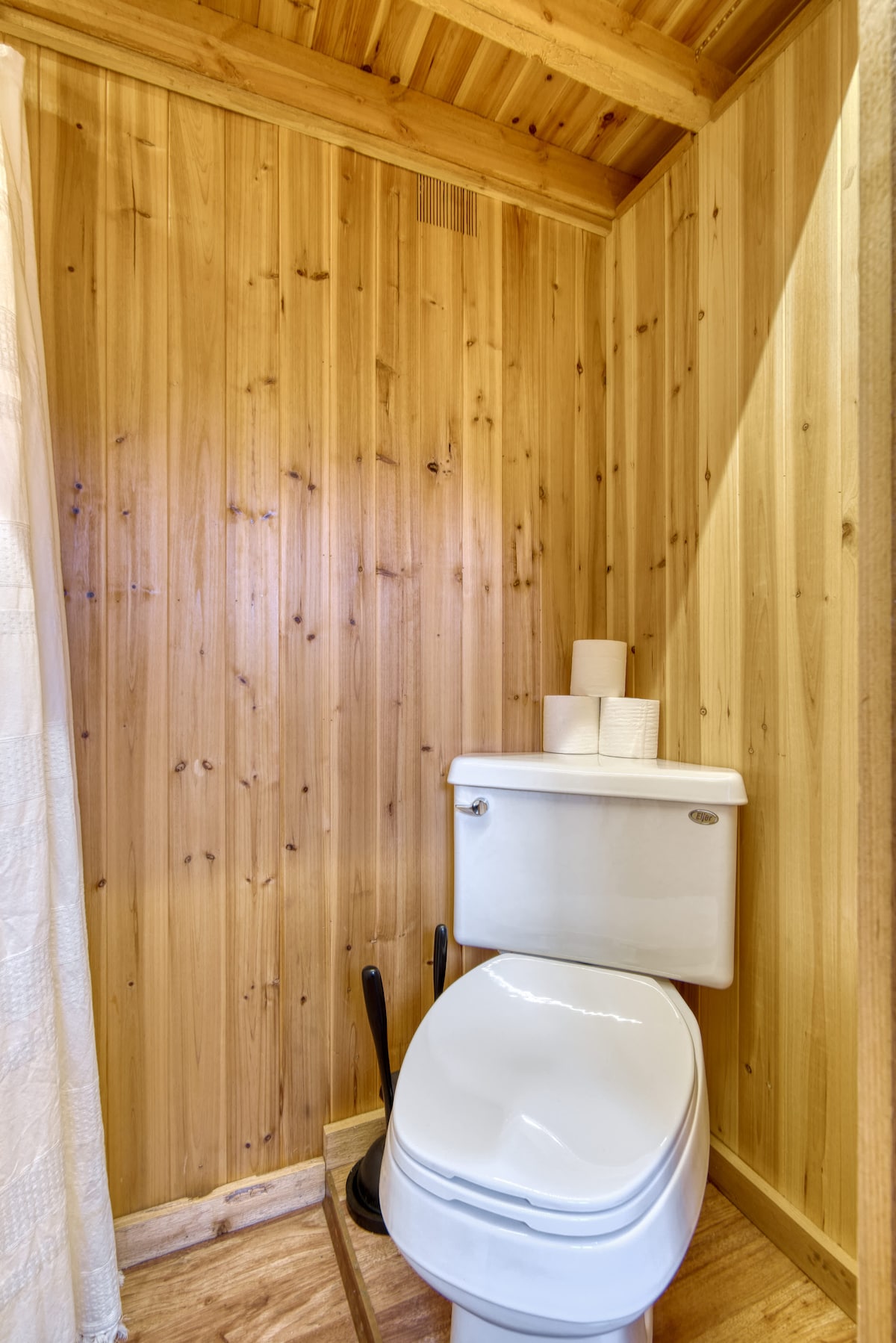 The Timber Nook • Rustic Charm • Walkable Location image 12