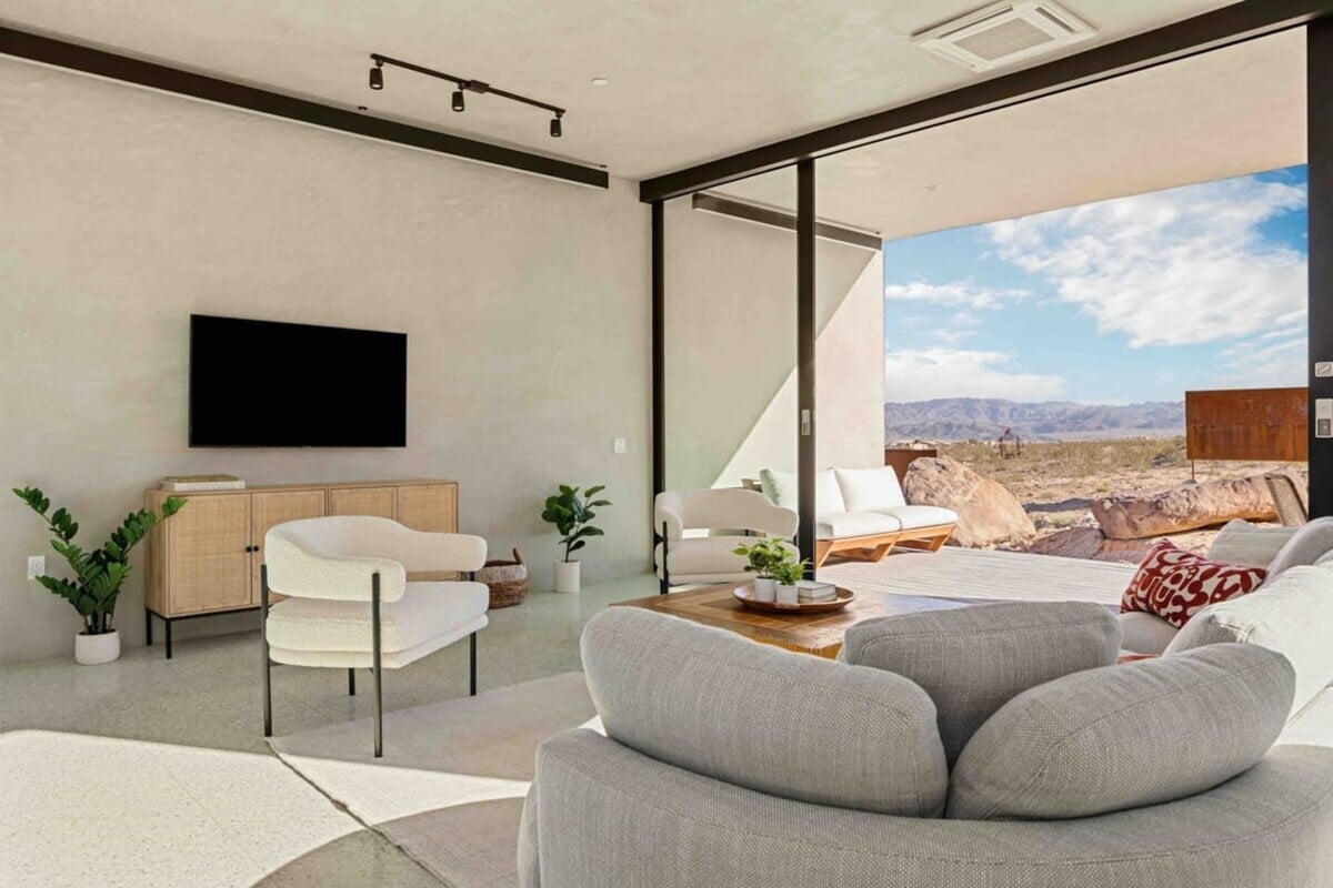 Where granite giants frame a private retreat in Joshua Tree in Joshua Tree, CA