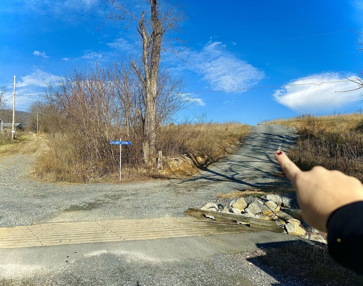 GPS brings you to this four-way. Please make sure that you take this road to get to the cabins! :)