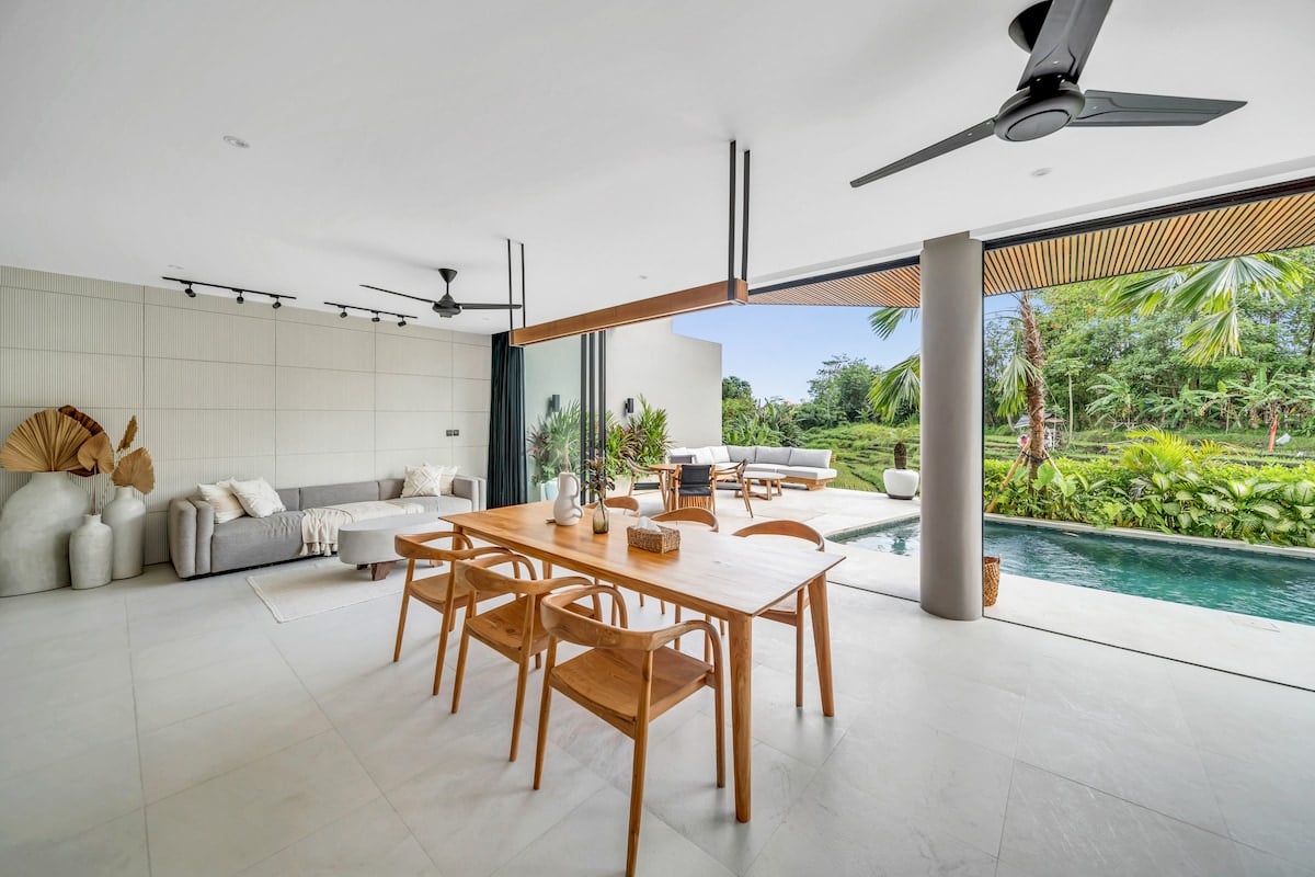 Luxury 2Bd Villa in Canggu with Rice Paddy Views image 8
