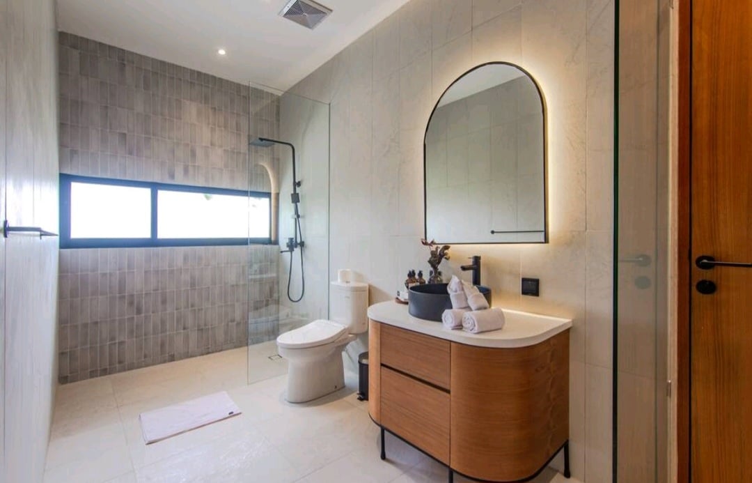 Luxury 2Bd Villa in Canggu with Rice Paddy Views image 16