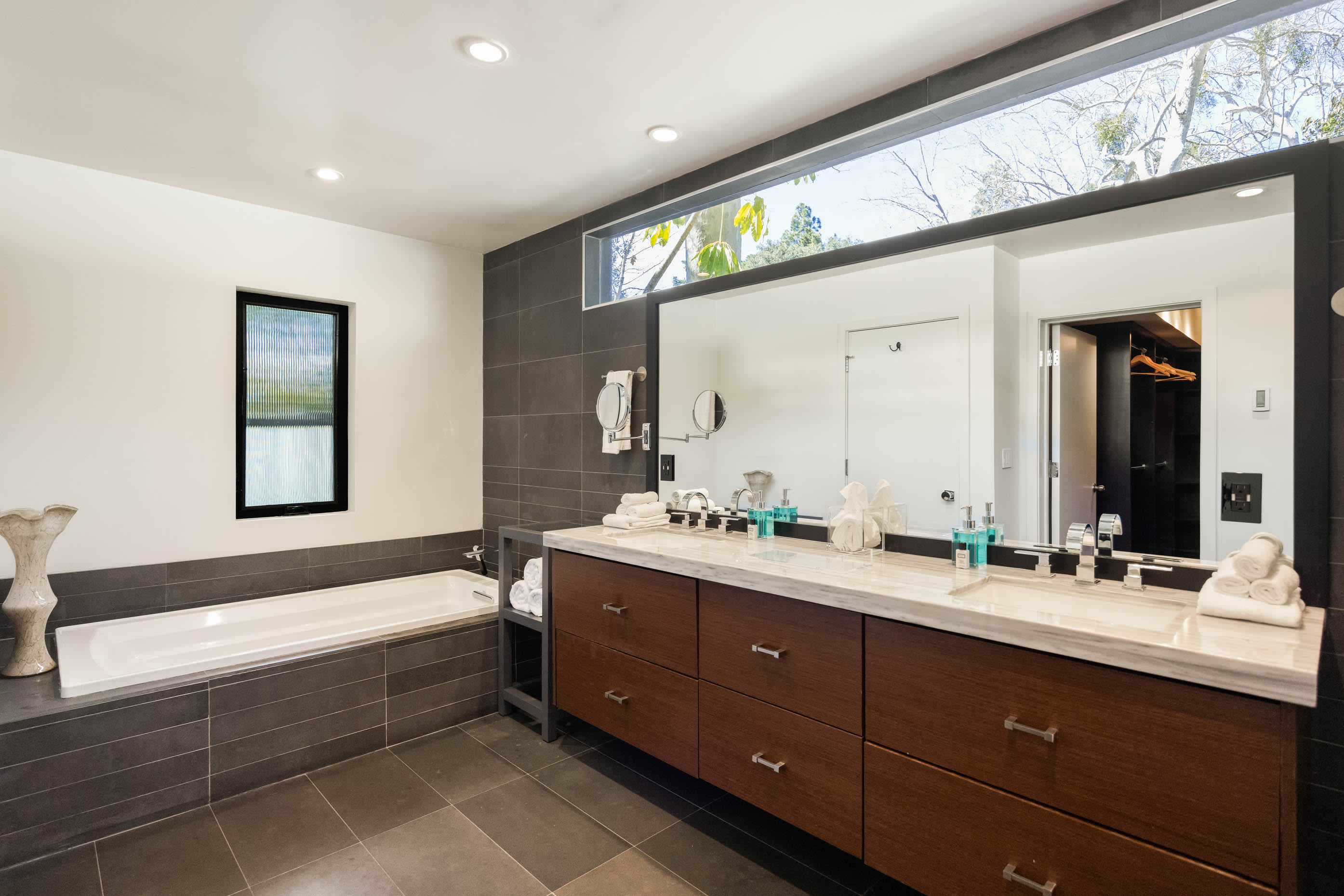 Residence image 5