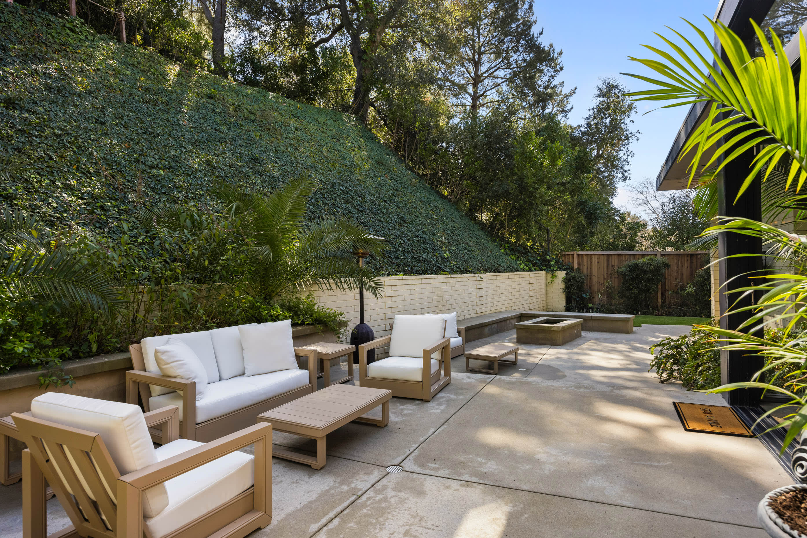 Residence image 2
