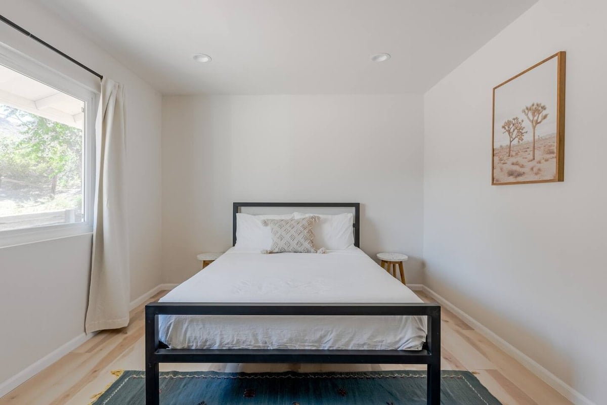 Discover the tranquil luxury of Joshua Tree in Joshua Tree, CA