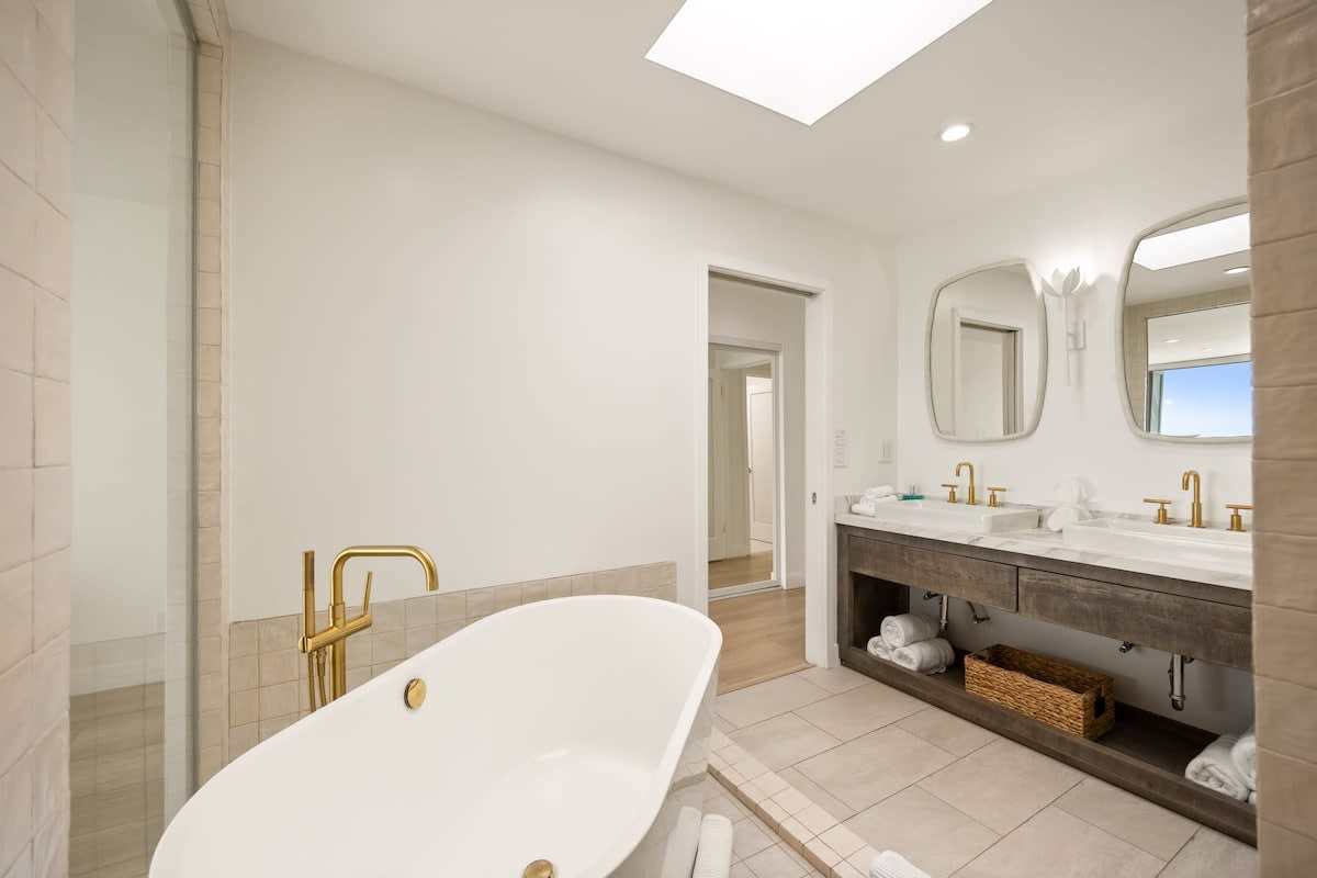Residence image 3
