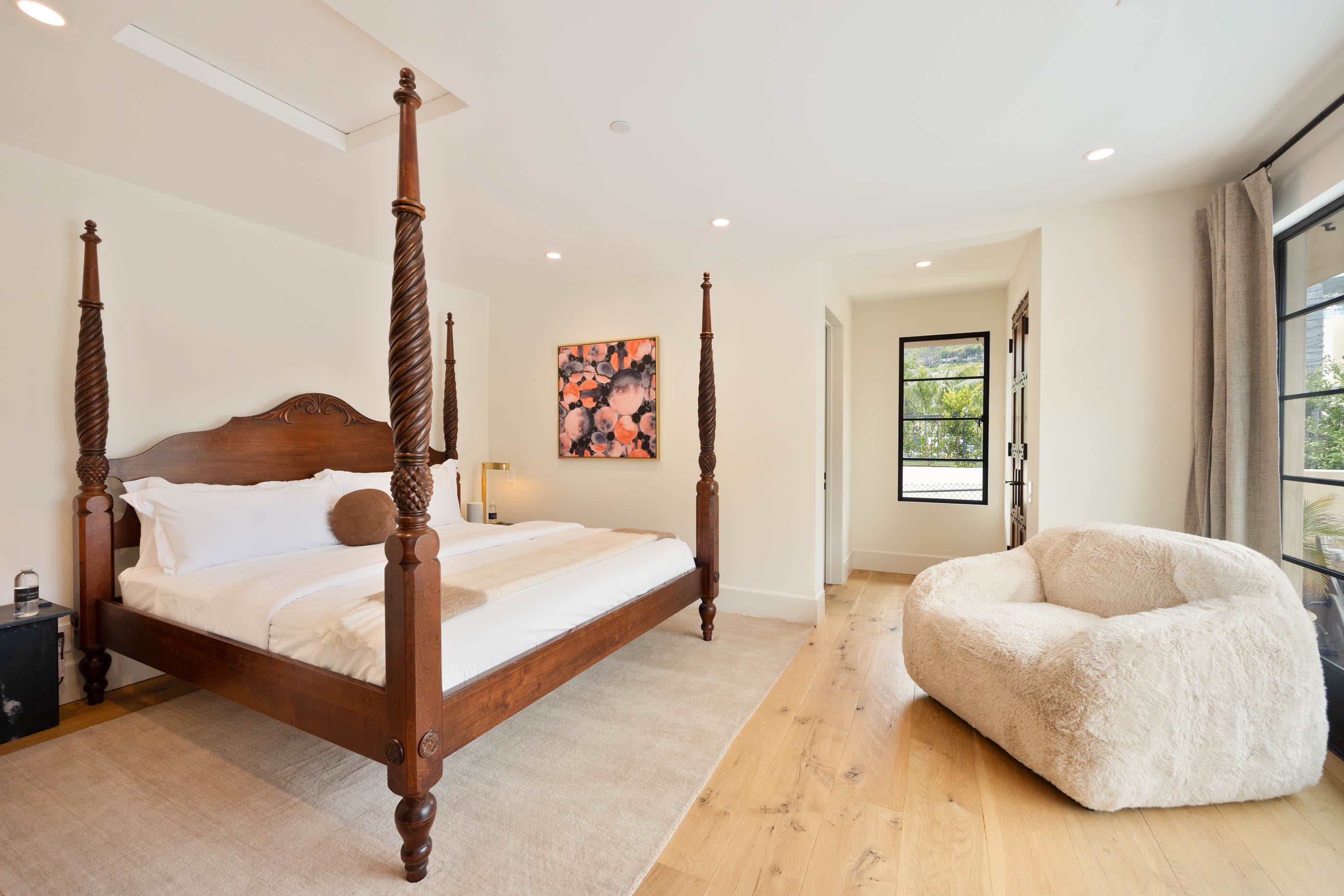 Residence image 3