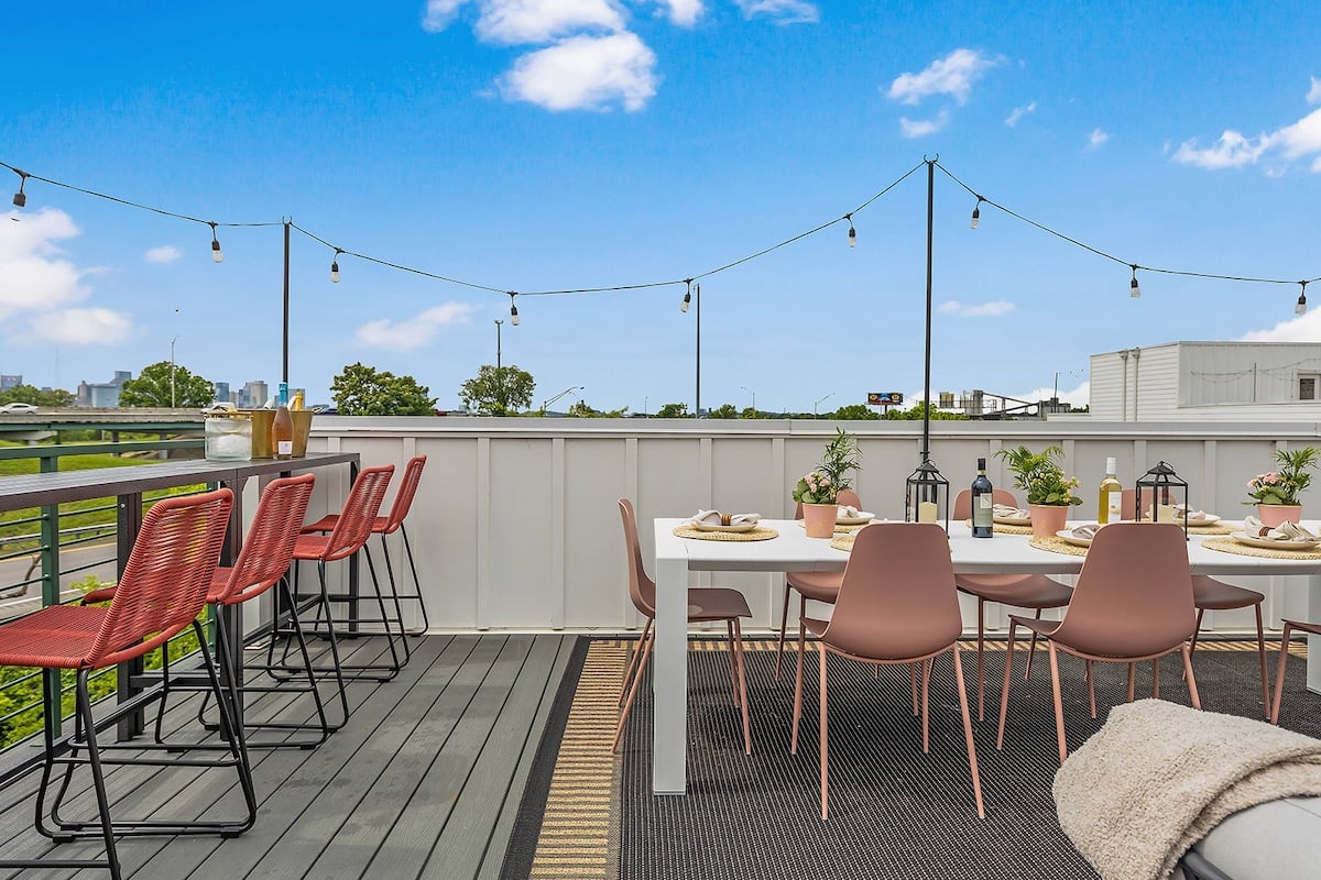 Rooftop Dining!